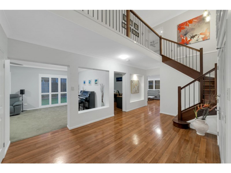 3 Joseph Place, Sinnamon Park QLD 4073