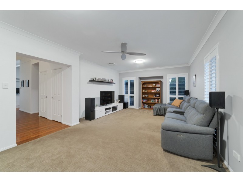 3 Joseph Place, Sinnamon Park QLD 4073