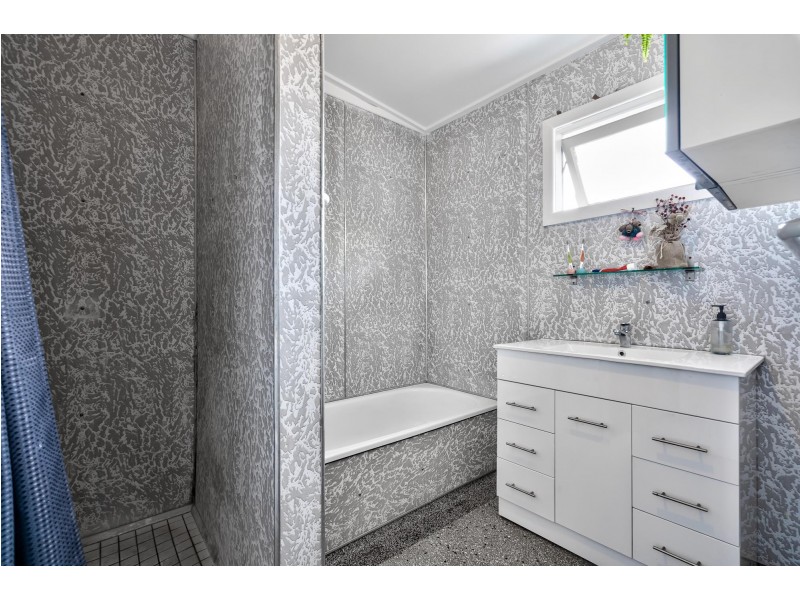 24 Gertrude Street, Highgate Hill QLD 4101
