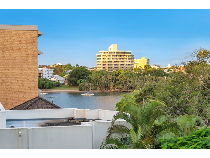 4/10 Park Avenue, East Brisbane QLD 4169