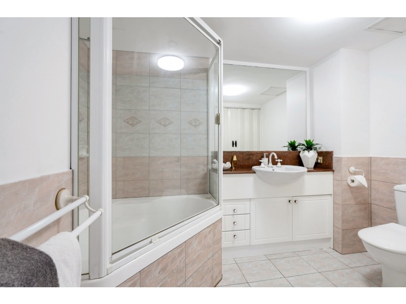 4/10 Park Avenue, East Brisbane QLD 4169