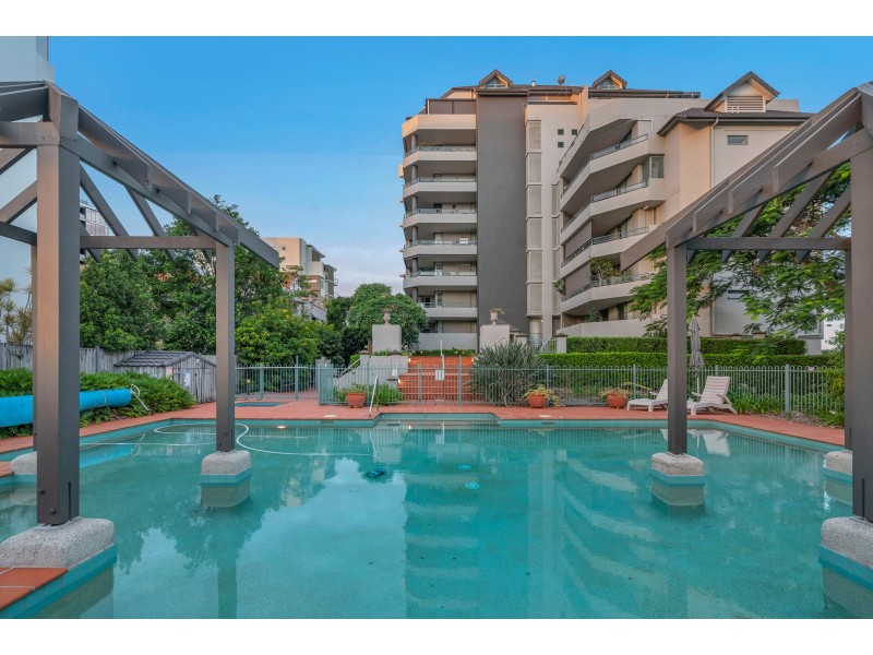 4/10 Park Avenue, East Brisbane QLD 4169