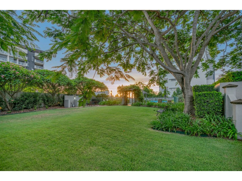 4/10 Park Avenue, East Brisbane QLD 4169