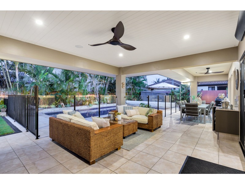 16 Rowallan Close, Westlake QLD 4074