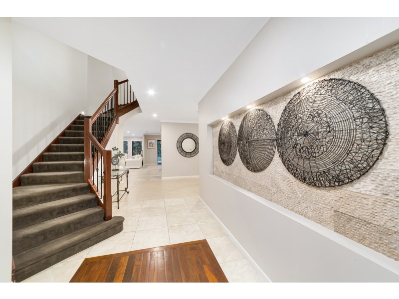 16 Rowallan Close, Westlake QLD 4074