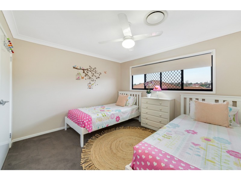 16 Rowallan Close, Westlake QLD 4074