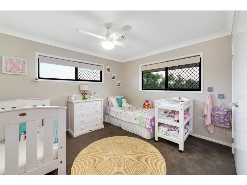 16 Rowallan Close, Westlake QLD 4074