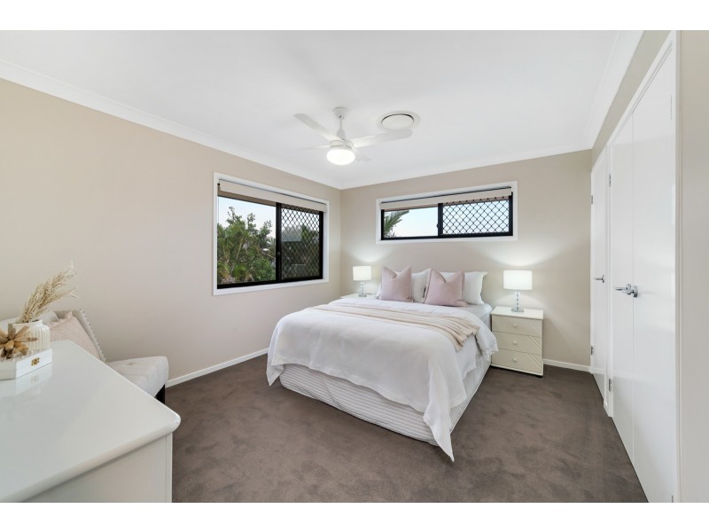 16 Rowallan Close, Westlake QLD 4074