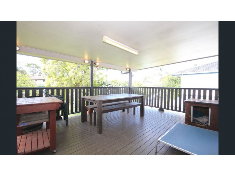 6 Mee Street, Carina QLD 4152