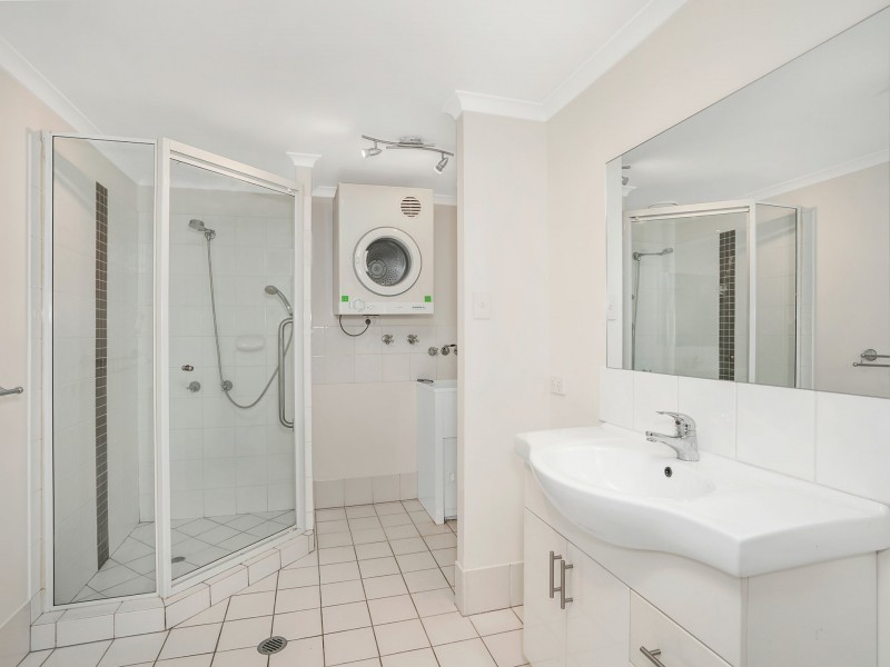 Unit 101/497 Varley Street, Yorkeys Knob QLD 4878