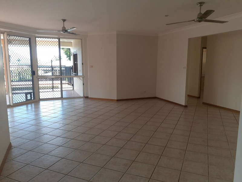 21 Lookout Tce, Trinity Beach QLD 4879