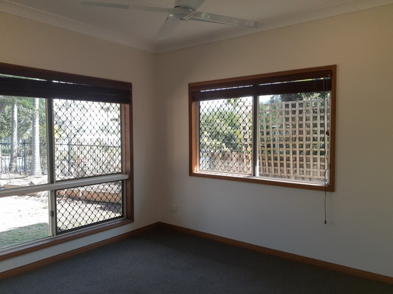 21 Lookout Tce, Trinity Beach QLD 4879