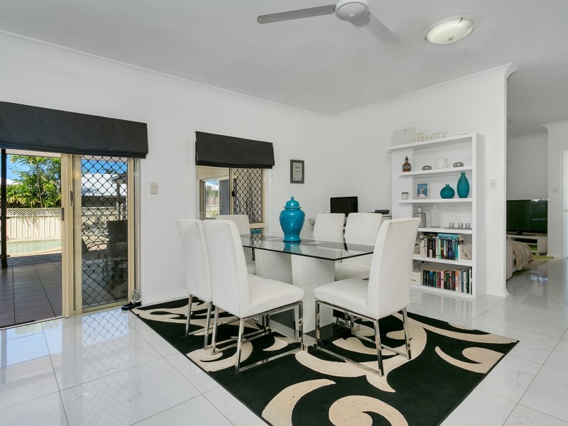 18 Plaintain St, Kewarra Beach QLD 4879