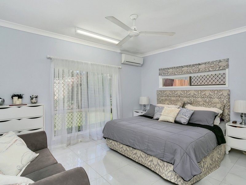 18 Plaintain St, Kewarra Beach QLD 4879