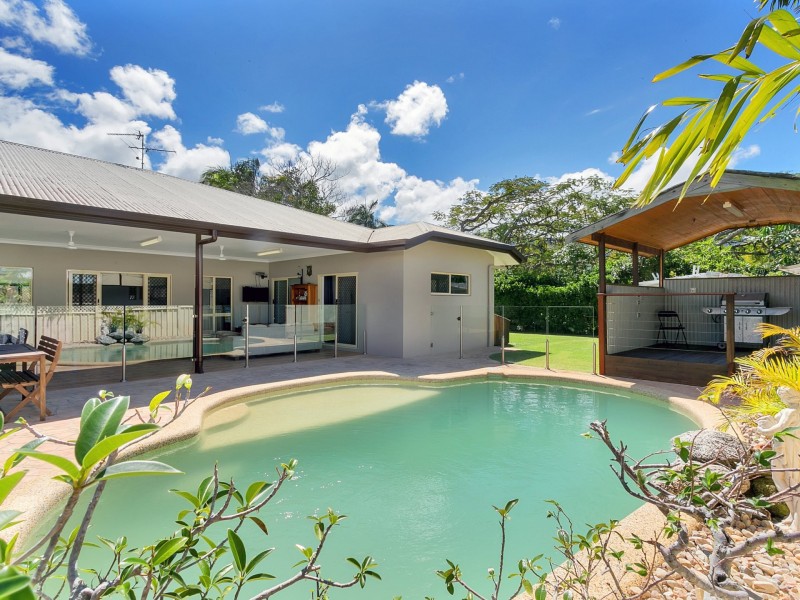 18 Plaintain St, Kewarra Beach QLD 4879