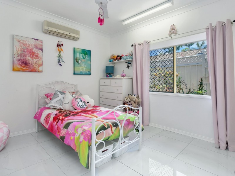 18 Plaintain St, Kewarra Beach QLD 4879