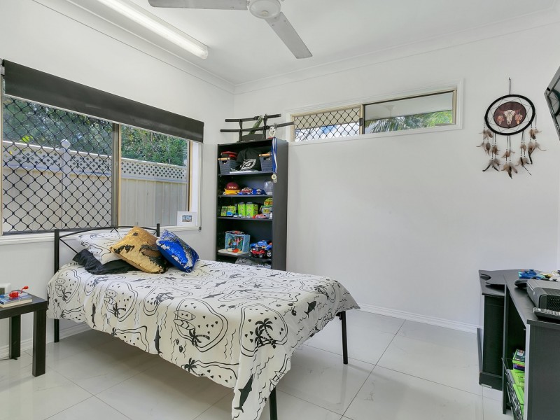 18 Plaintain St, Kewarra Beach QLD 4879