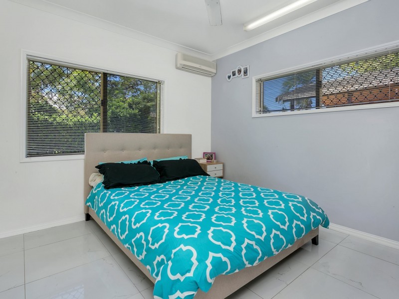 18 Plaintain St, Kewarra Beach QLD 4879