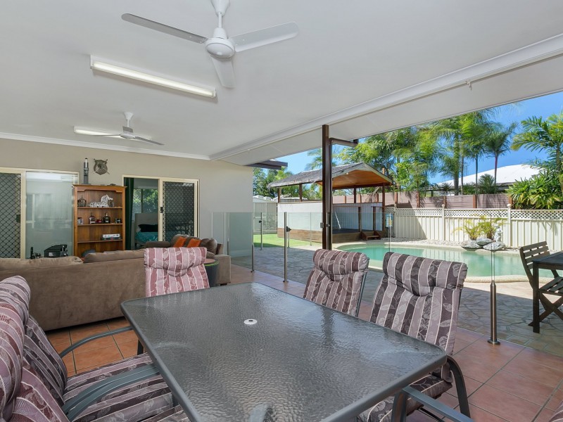 18 Plaintain St, Kewarra Beach QLD 4879
