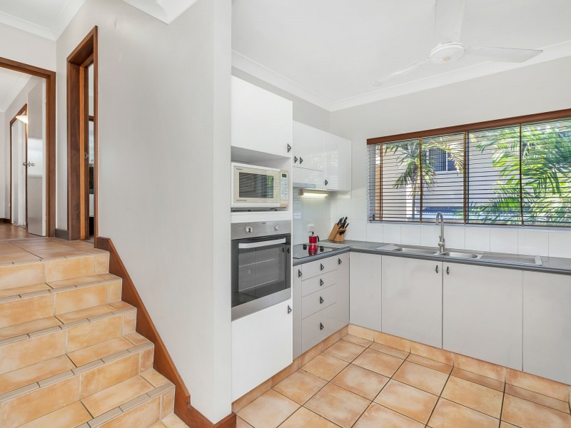 4/75 Arlington Esplanade, Clifton Beach QLD 4879