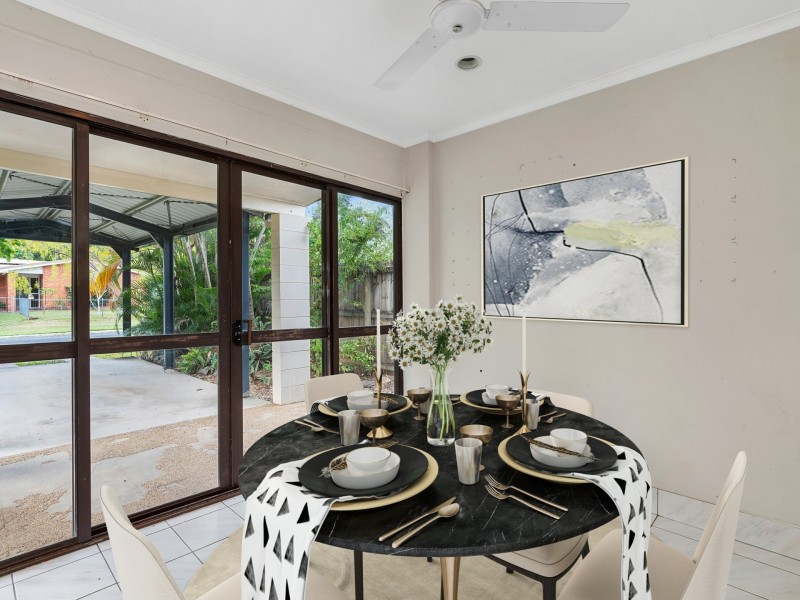 18 Cantal Close, Smithfield QLD 4878