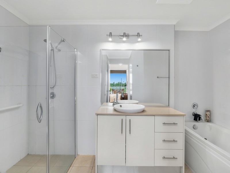 9/30-32 Fitzgerald Esplanade, Innisfail QLD 4860