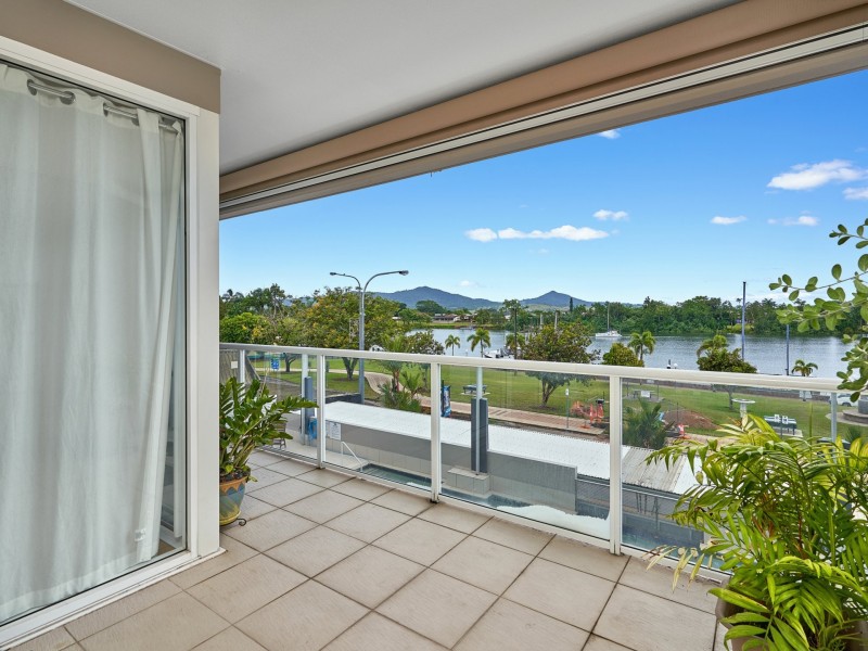 9/30-32 Fitzgerald Esplanade, Innisfail QLD 4860