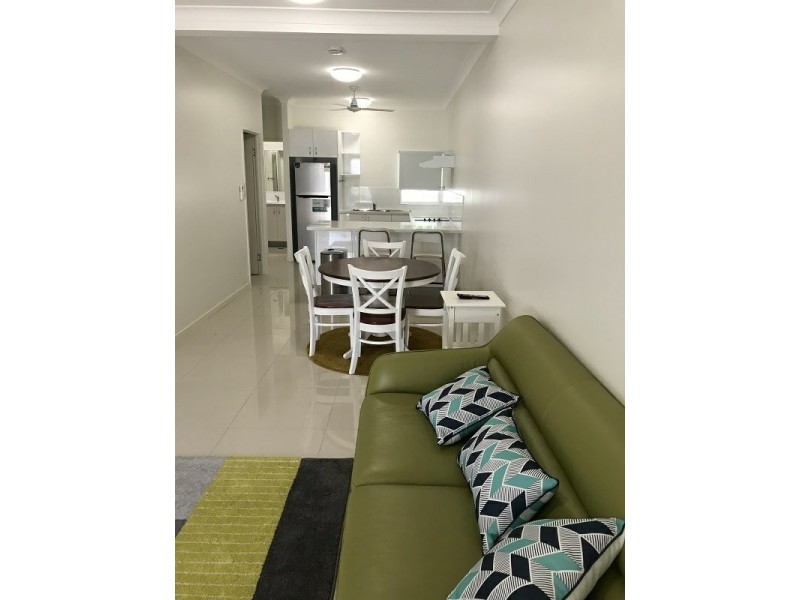 Unit 4/35-41 Upolu Esplanade, Clifton Beach QLD 4879