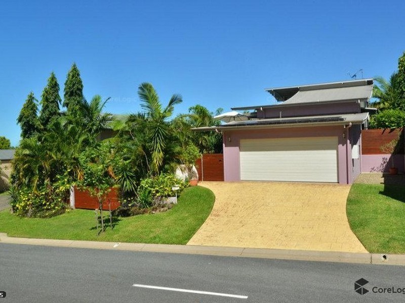 13 Everglades St, Palm Cove QLD 4879