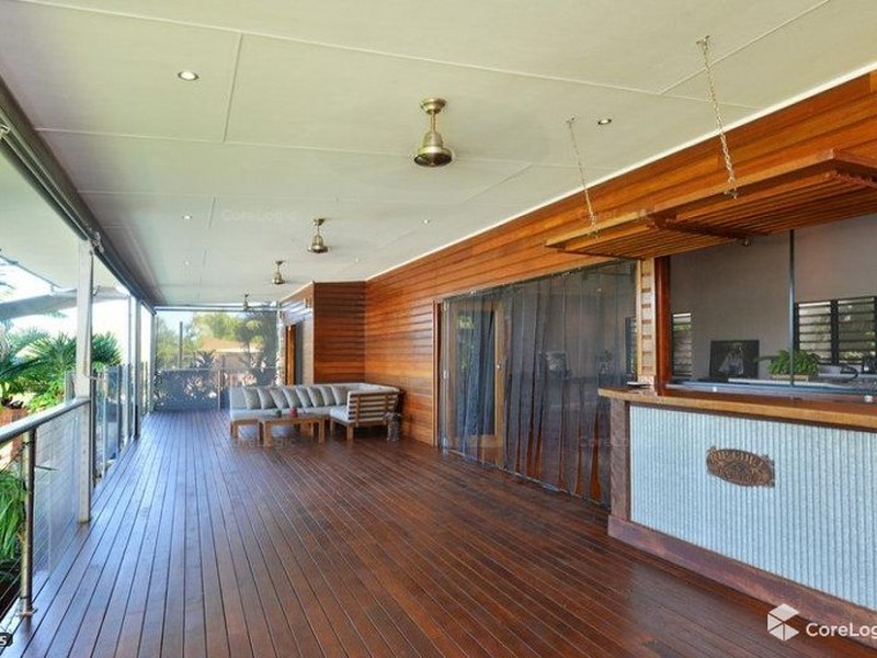 13 Everglades St, Palm Cove QLD 4879