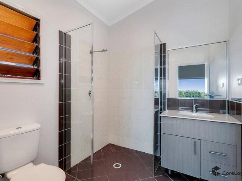 13 Everglades St, Palm Cove QLD 4879