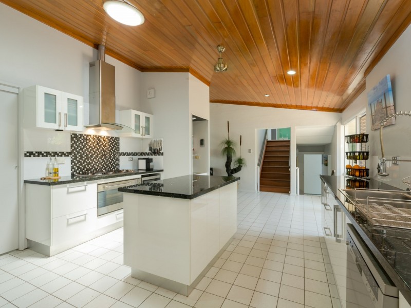 24 The Esplanade, Coconuts QLD 4860