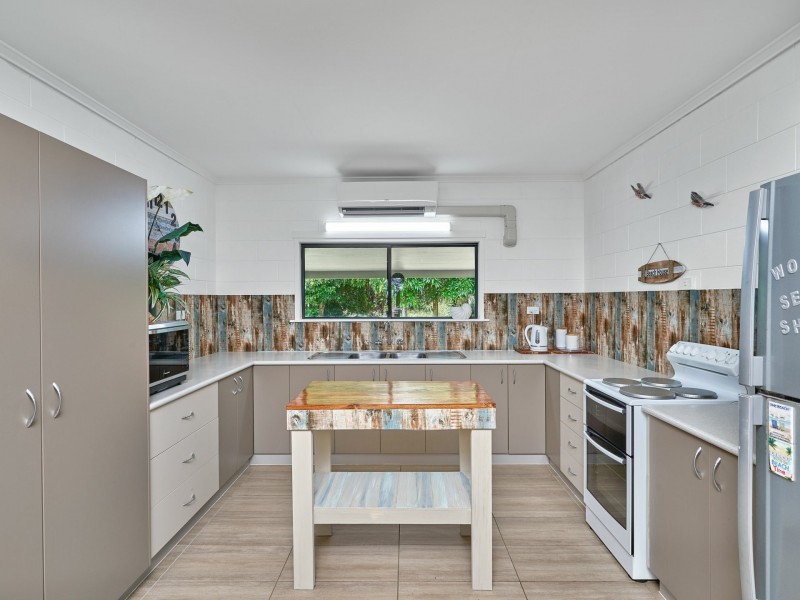 91 Evans Road, Bramston Beach QLD 4871