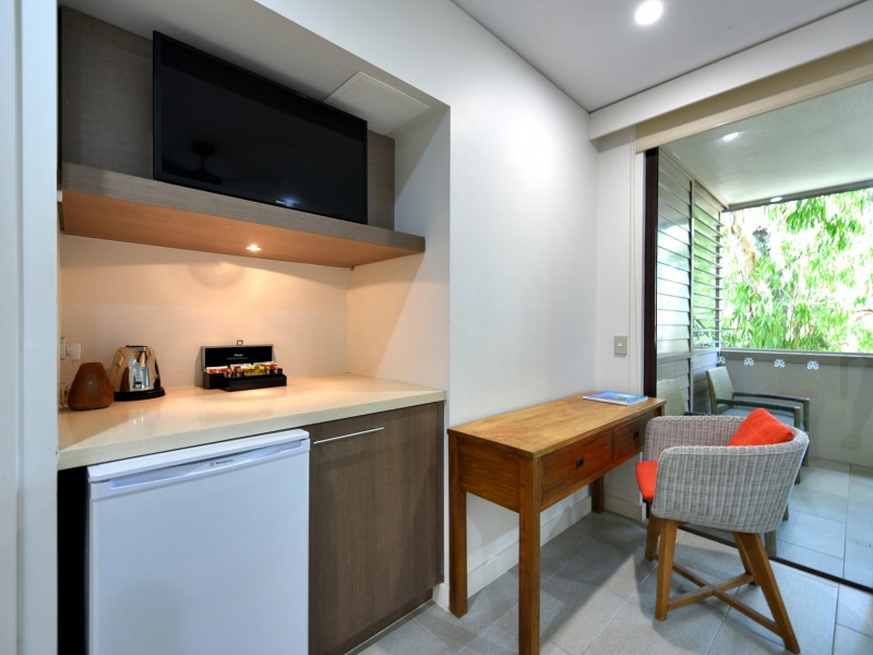 Apartment 328-329/5 Triton Street, Palm Cove QLD 4879