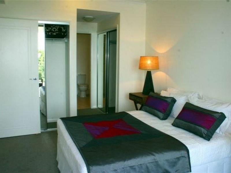 8/9-15 McLean Street, Cairns North QLD 4870