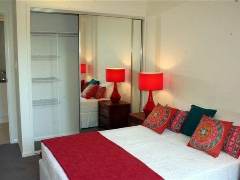 8/9-15 McLean Street, Cairns North QLD 4870