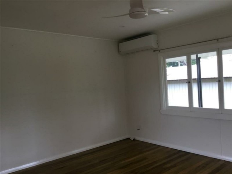 7 Coxall Street, Mooroobool QLD 4870