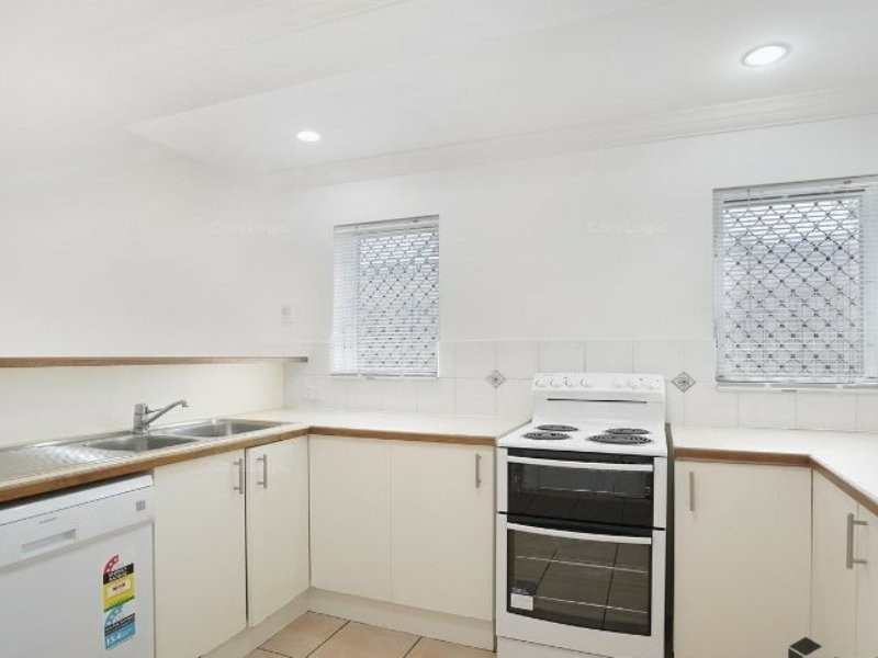 1/35 Rutherford Street, Yorkeys Knob QLD 4878