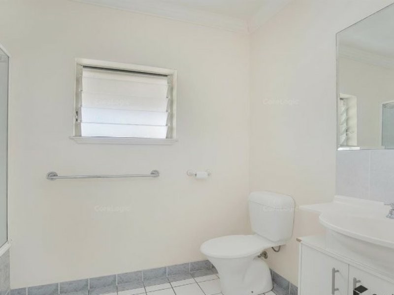 1/35 Rutherford Street, Yorkeys Knob QLD 4878