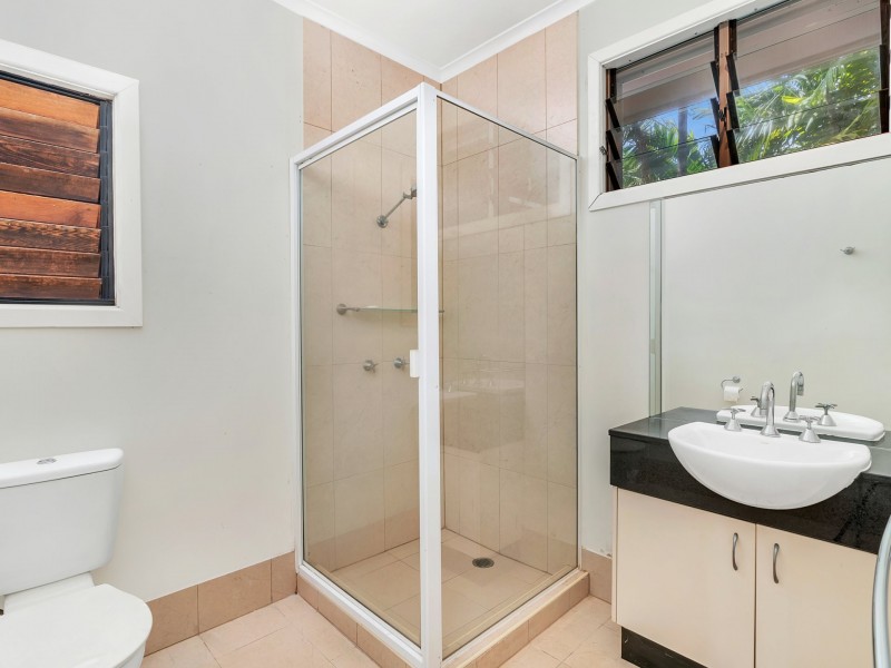 1/15 Amphora Street, Palm Cove QLD 4879