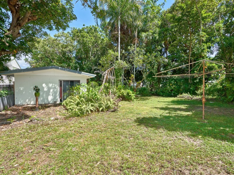 Yorkeys Knob QLD 4878