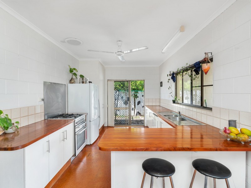 18 Fairway Street, Yorkeys Knob QLD 4878