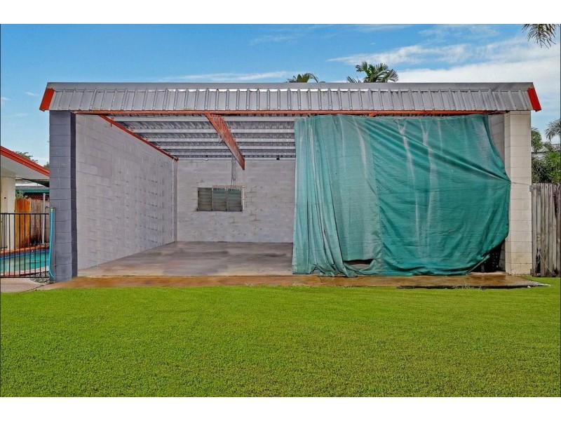 18 Fairway Street, Yorkeys Knob QLD 4878