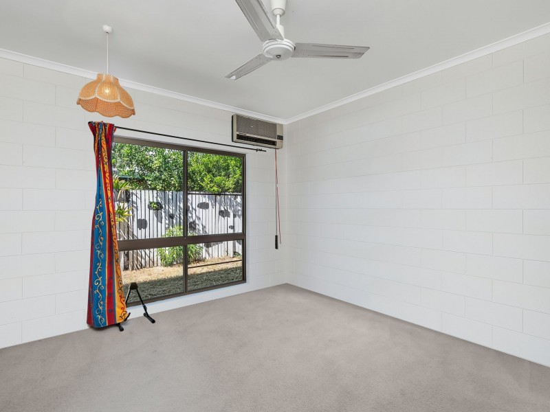 18 Fairway Street, Yorkeys Knob QLD 4878