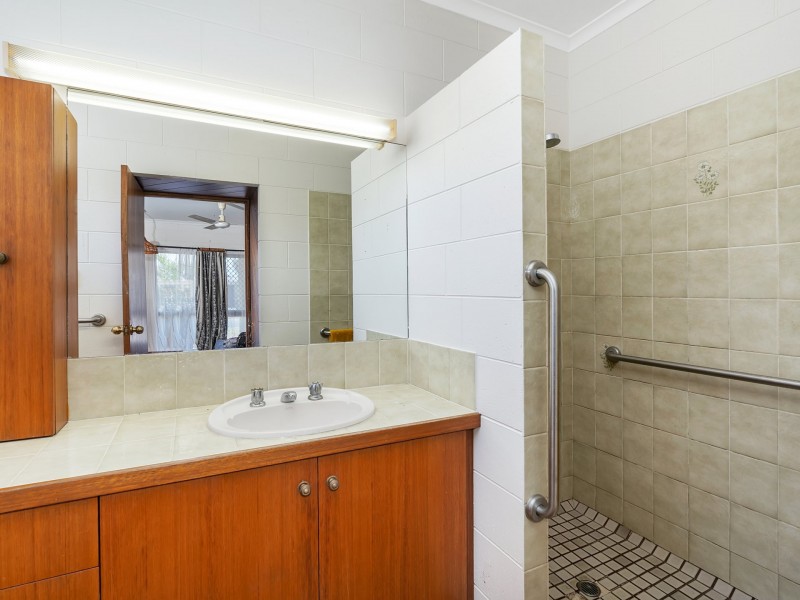 18 Fairway Street, Yorkeys Knob QLD 4878