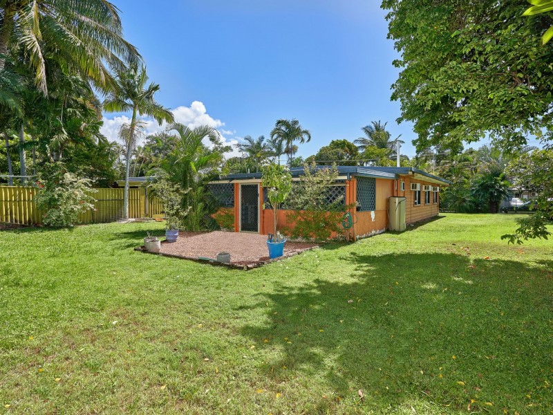 3 Jessie Close, Yorkeys Knob QLD 4878
