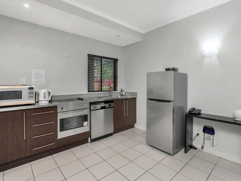 10/81-85 Cedar Road, Palm Cove QLD 4879