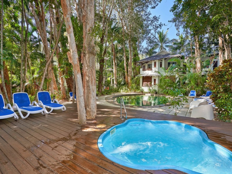 Unit 32/10-14 Amphora Street, Palm Cove QLD 4879
