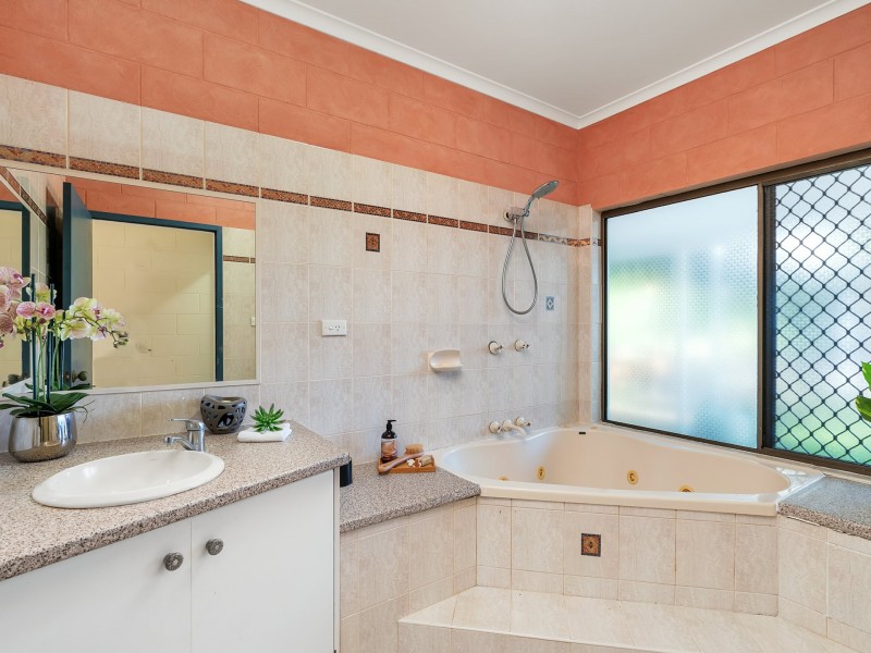 18 Baines Street, Clifton Beach QLD 4879