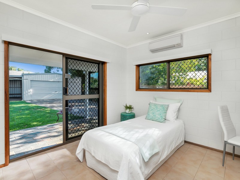 18 Baines Street, Clifton Beach QLD 4879